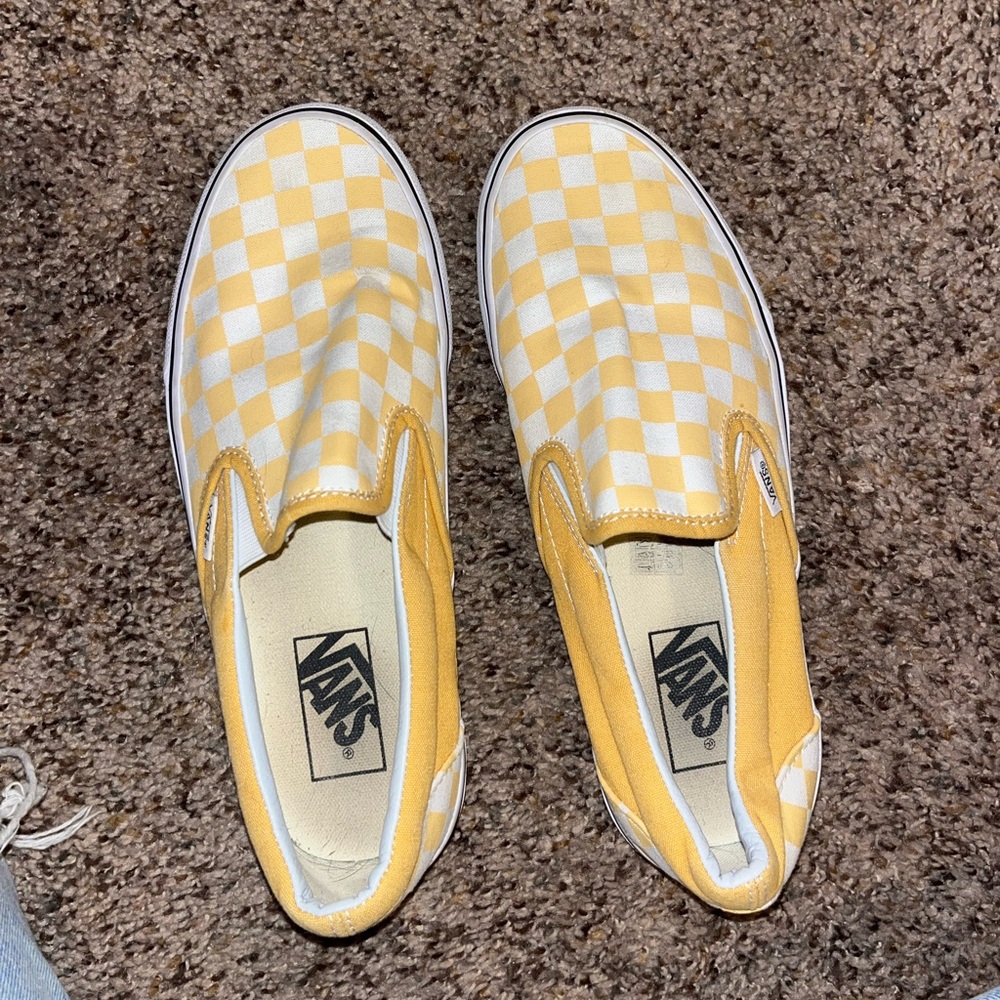 Yellow checkered